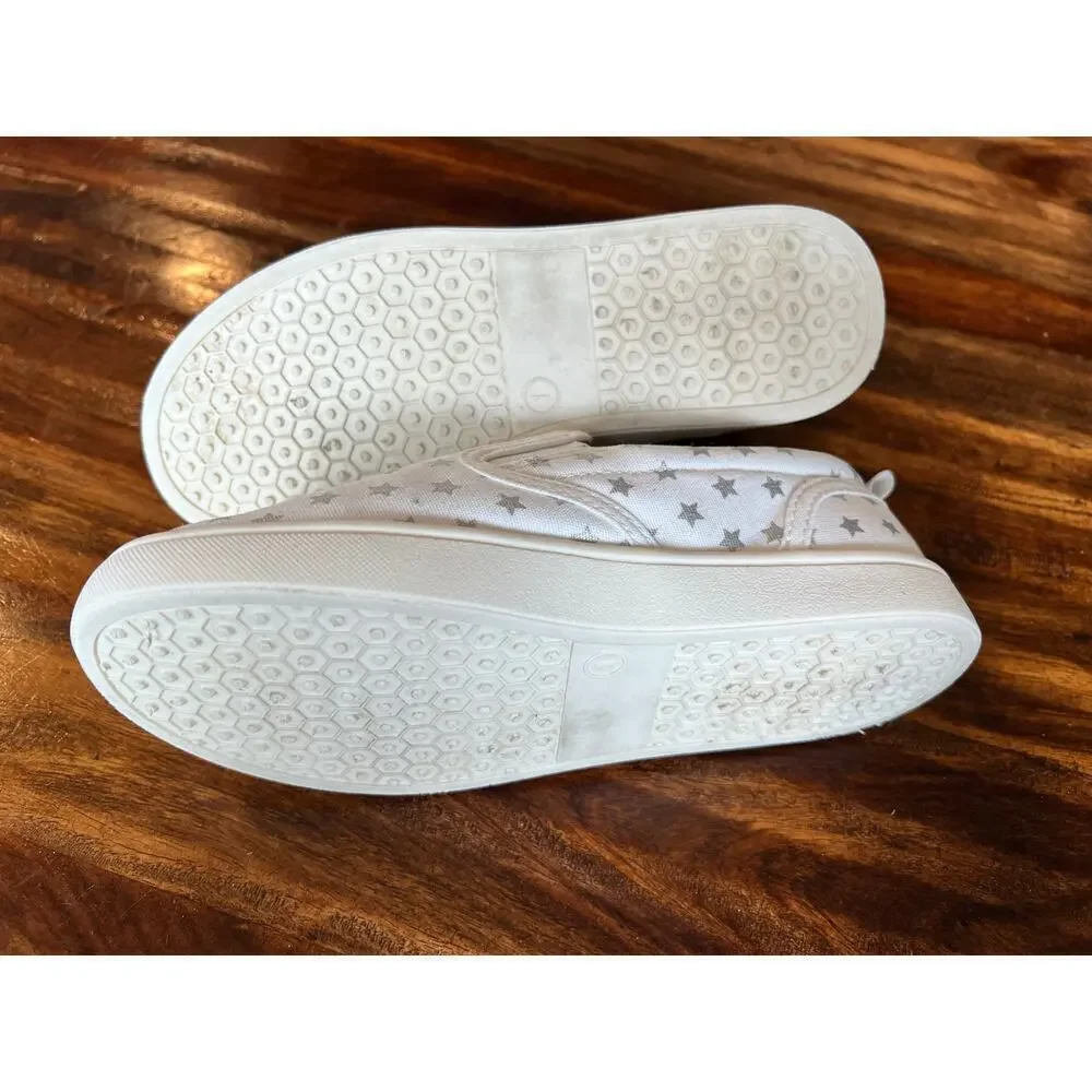 Girls Gap Kids Star Slip-On Sneakers, White/Silver, Size 1, Comfort, Americana